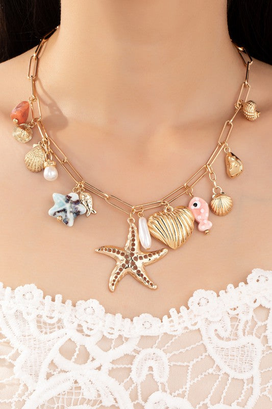 Collar de cerámica y baño de oro