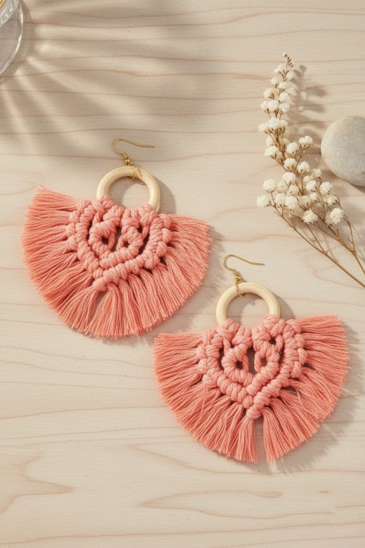 Aretes de aro de madera tejido macramé